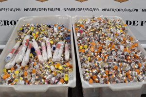aeroporto-de-foz-tem-tres-presos-com-cocaina-e-carga-de-17-mil-medicamentos-6a8b07f3e6783