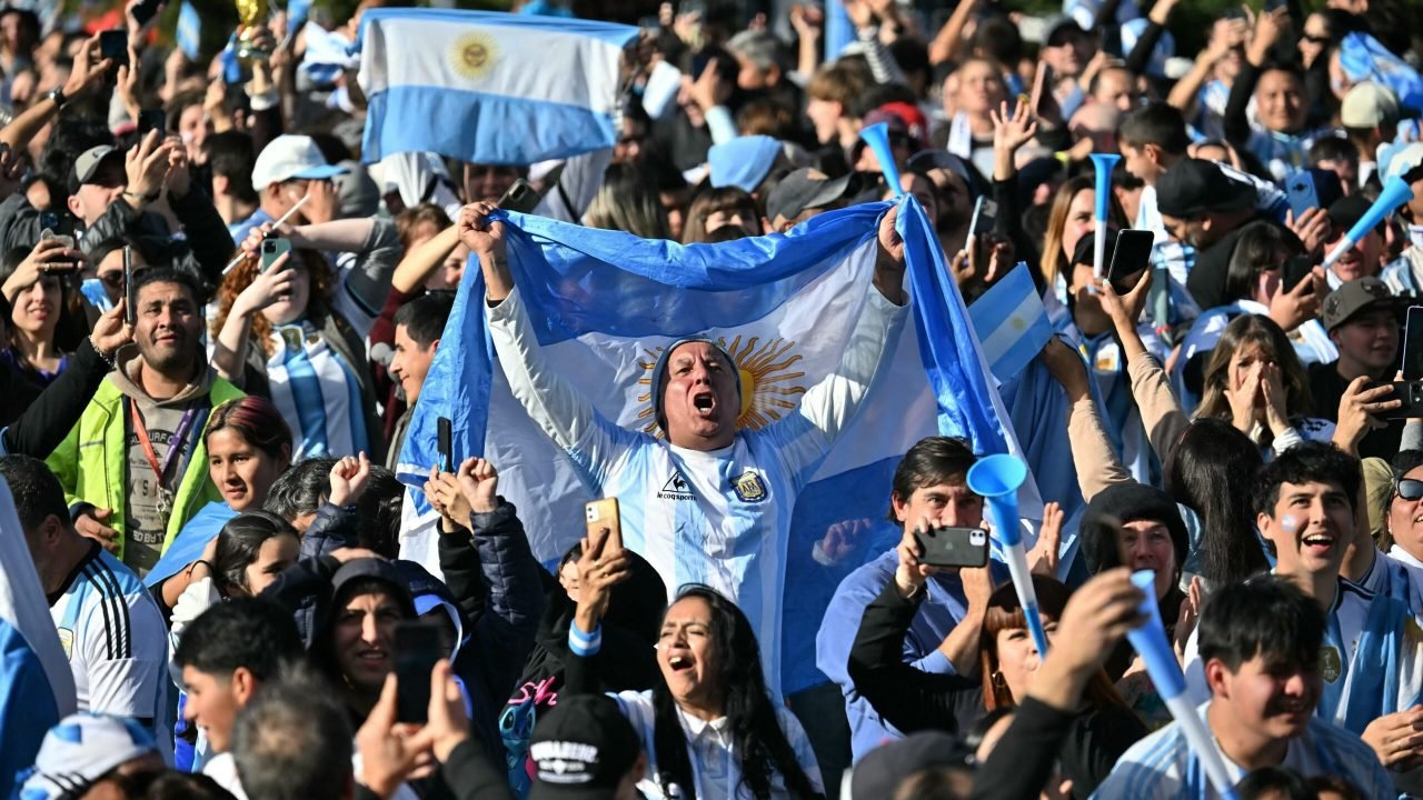 afp-20260707-b9jx7yg-v1-highres-argentinafblwc2026fans