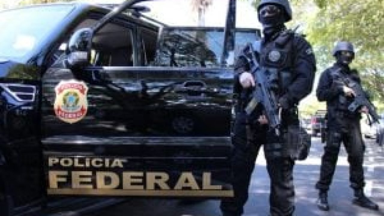 agentes-da-policia-federal-300x199-1