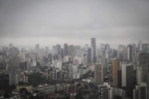 Regiões do Paraná sob alerta de tempestades nesta segunda-feira (16) — Foto: Fot