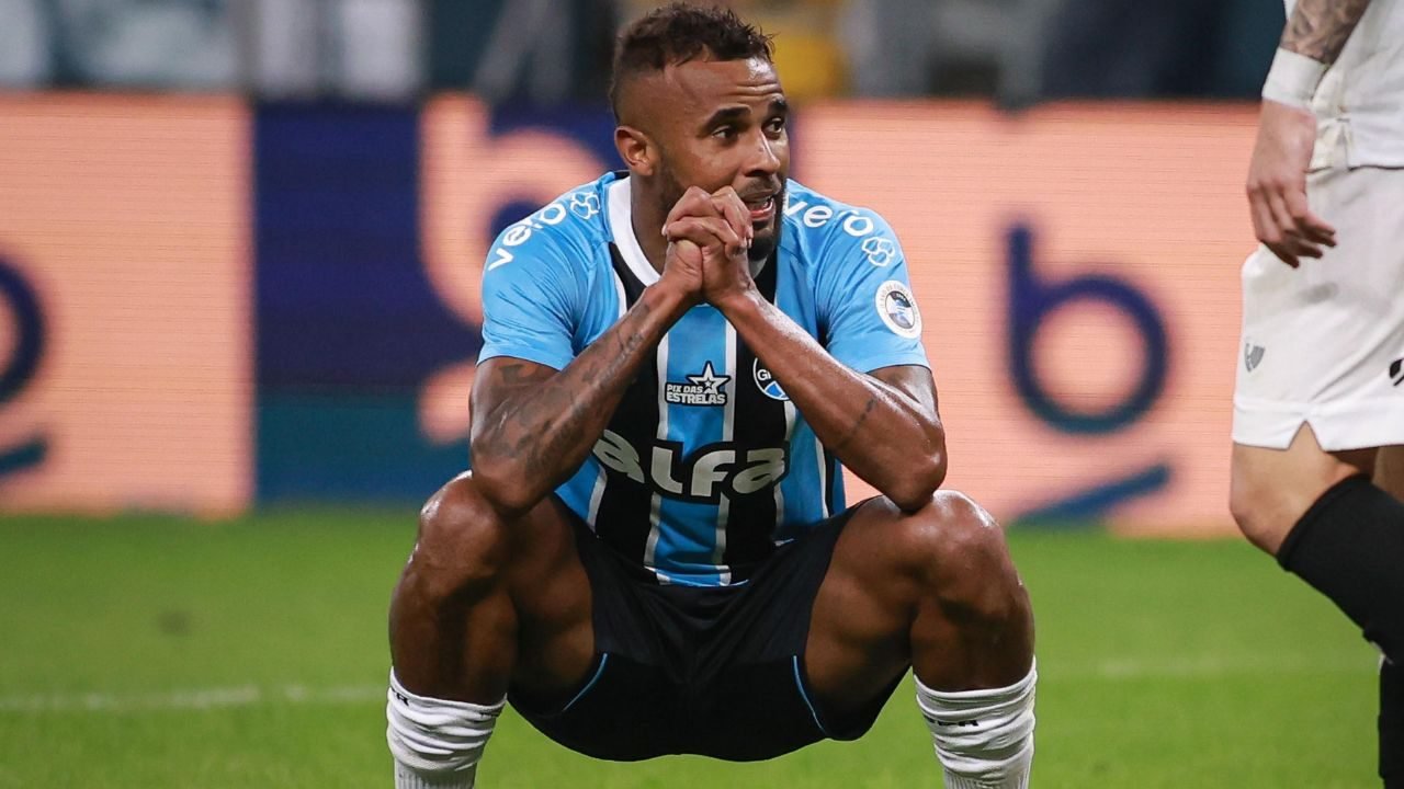 alex-santana-cinco-meses-sem-jogar