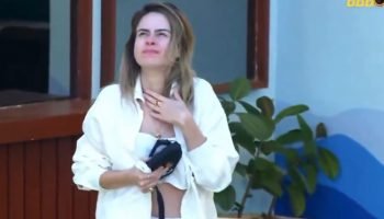 Ana Paula Renault no BBB 26 em imagem colorida, usando roupa toda branca — Foto: