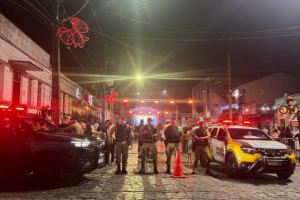 PMPR garante segurança em shows de Réveillon em Antonina — Foto: Governo do Para