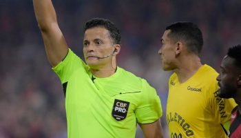 arbitro-var-atletico-gremio