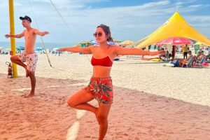 Público faz aula de alongamento na Arena Mundo Ric