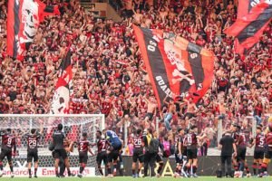 athletico-arrancada-102-anos-torcida-carneiro-neto