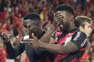 athletico-formacao-ideal-carneiro-neto