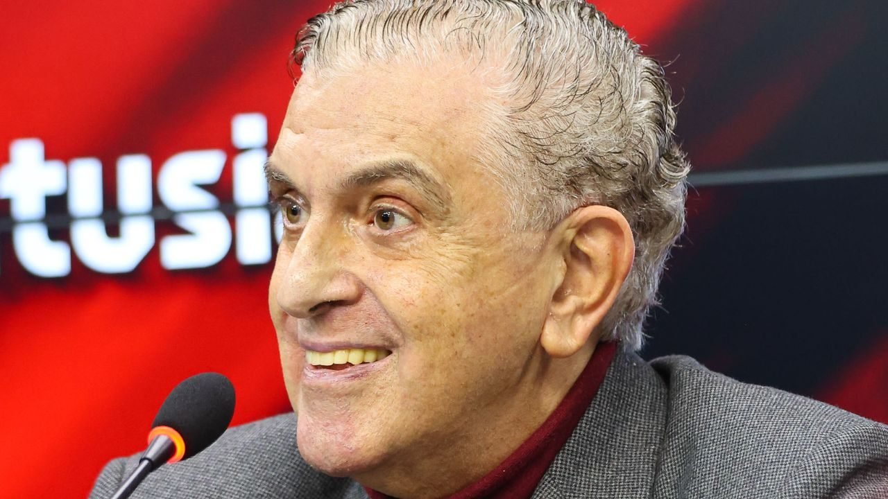 athletico-renovacao-vitinho-lateral-promessa-base