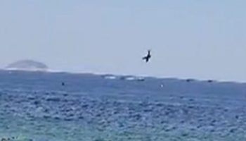 Avião cai no mar em Copacabana