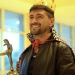 Arrascaeta recebe o troféu de Rei da América 2025 — Foto: Reprodução / Youtube E