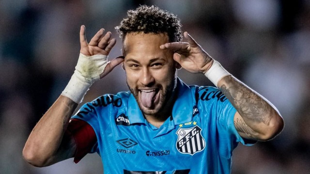 Neymar curte o Carnaval em publicações nas redes sociais. — Foto: Léo Piva / San