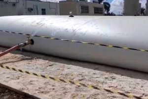 Flexitank em Pontal do Paraná — Foto: Governo do Paraná