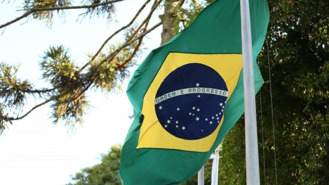 bandeira-do-brasil006660120202608111647.jpg