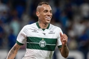 breno-lopes-gol-coritiba-cruzeiro-brasileirao