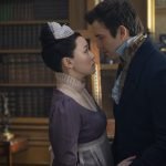 Foto: 1 de 1 Imagem colorida de Yerin Ha como Sophie Baek, Luke Thompson como Be