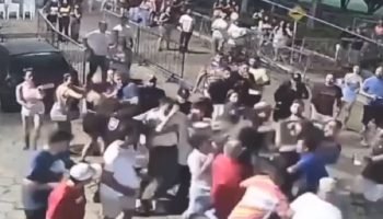 Confusão no carnaval de Tibagi — Foto: Foto: Reprodução/Câmeras de segurança