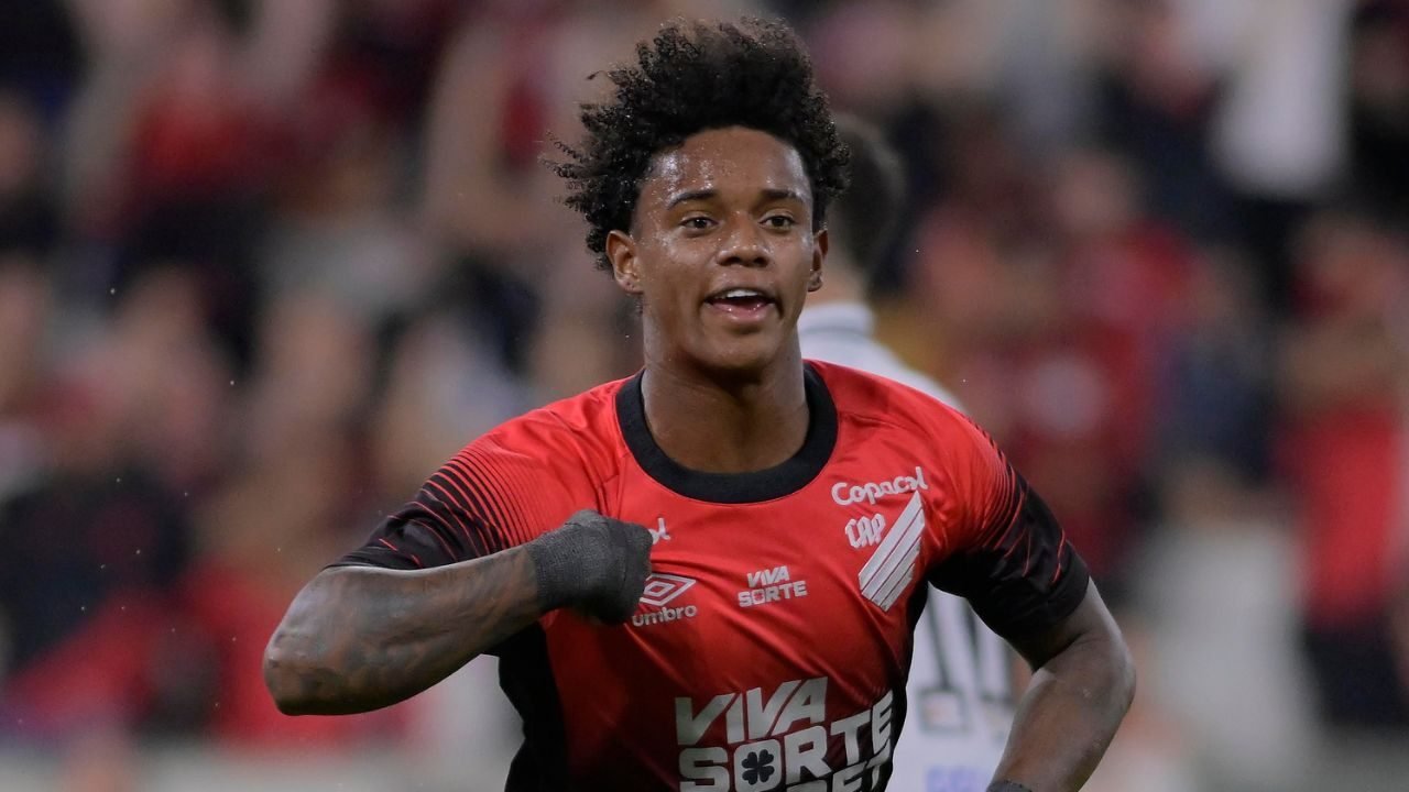 bruninho-aumento-salarial-athletico-promessa