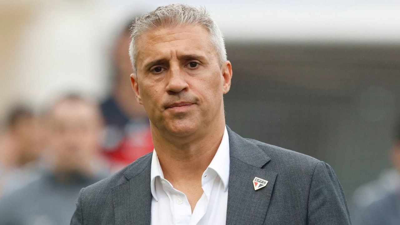 Crespo sobre seu futuro após goleada: “Quero ajudar o — Foto: Rubens Chiri/saopa