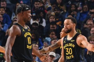 Jimmy Butler atua ao lado de Stephen Curry no GSW — Foto: Reprodução/XJimmy Butl
