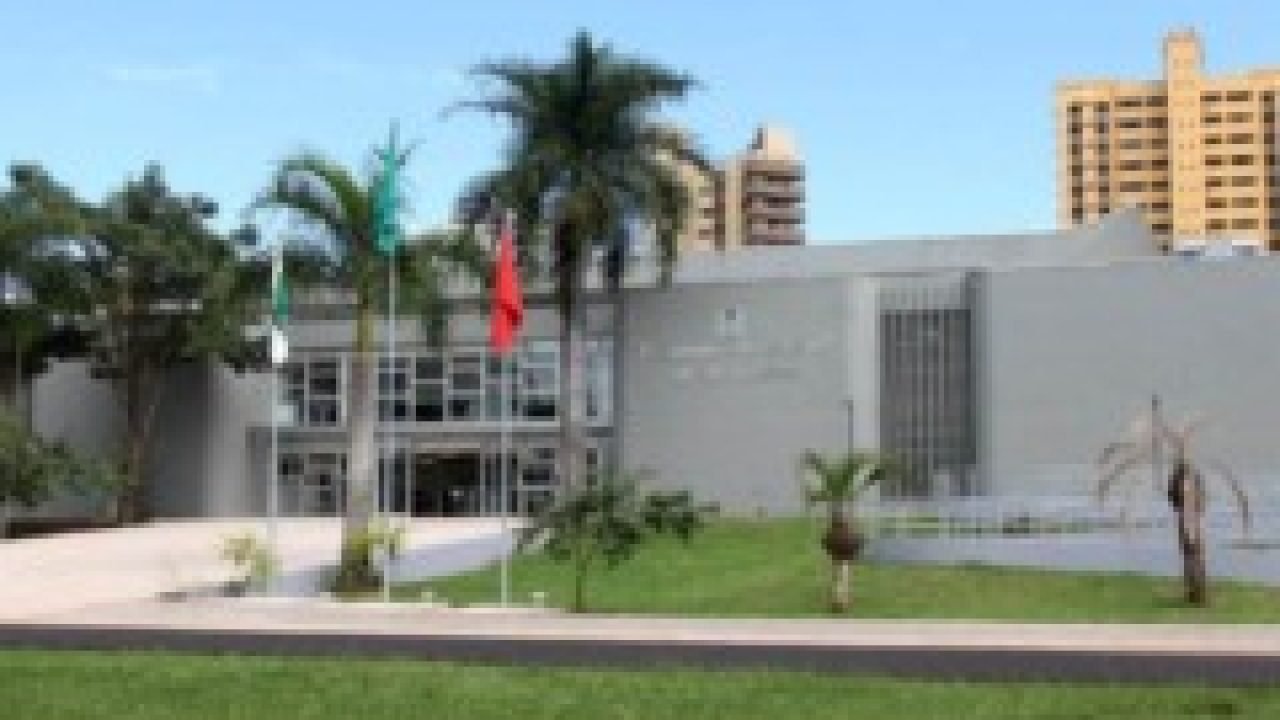 Foto: A medida contempla servidores efetivos, aposentados, pensionistas, cargos