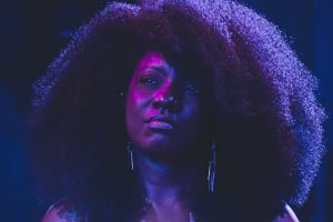 Foto: 1 de 1 Imagem colorida da Cantora Adriana Araújo - Metrópoles - Foto: Repr