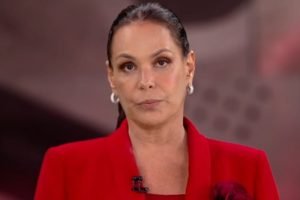 Foto: 1 de 1 carolina-ferraz-deixa-o-domingo-espetacular-na-record-1 - Foto: Rep