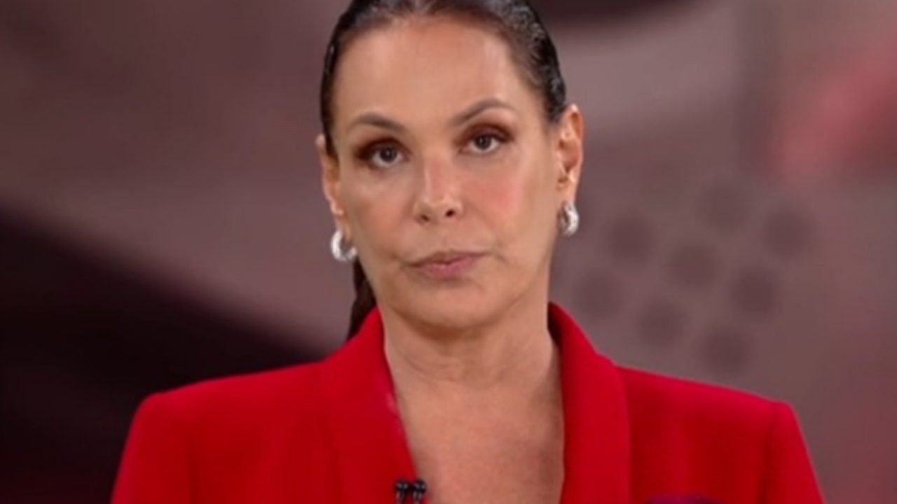 Foto: 1 de 1 carolina-ferraz-deixa-o-domingo-espetacular-na-record-1 - Foto: Rep