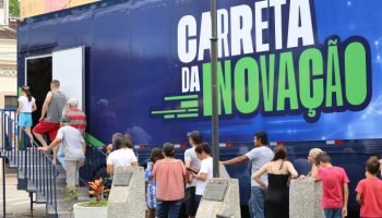 Carreta da Inovação no Litoral — Foto: Governo do Paraná