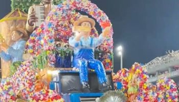 Foto: 1 de 1 carro-alegorido-da-academicos-do-tatuape-quebrou-antes-do-desfile -