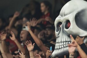 caveira-torcida-athletico