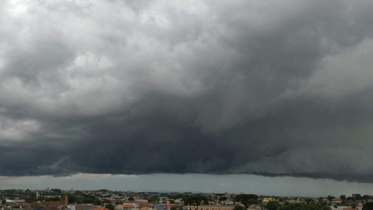 Chuva intensa em Curitiba — Foto: Foto: Divulgação/Simepar