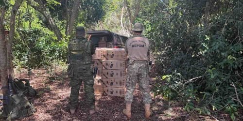 Os proprietários da mercadoria fugiram. — Foto: Os proprietários da mercadoria f