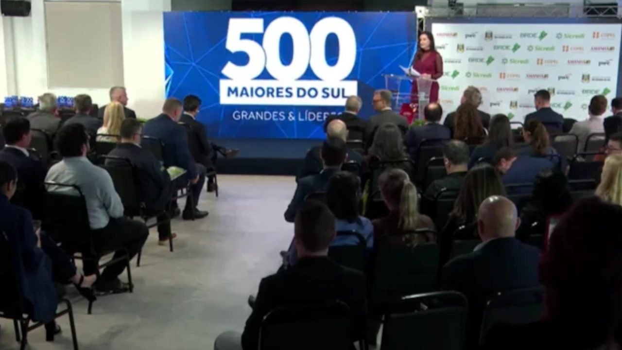 cooperativas-do-parana-se-destacam-entre-as-maiore006771100202610141418.jpg