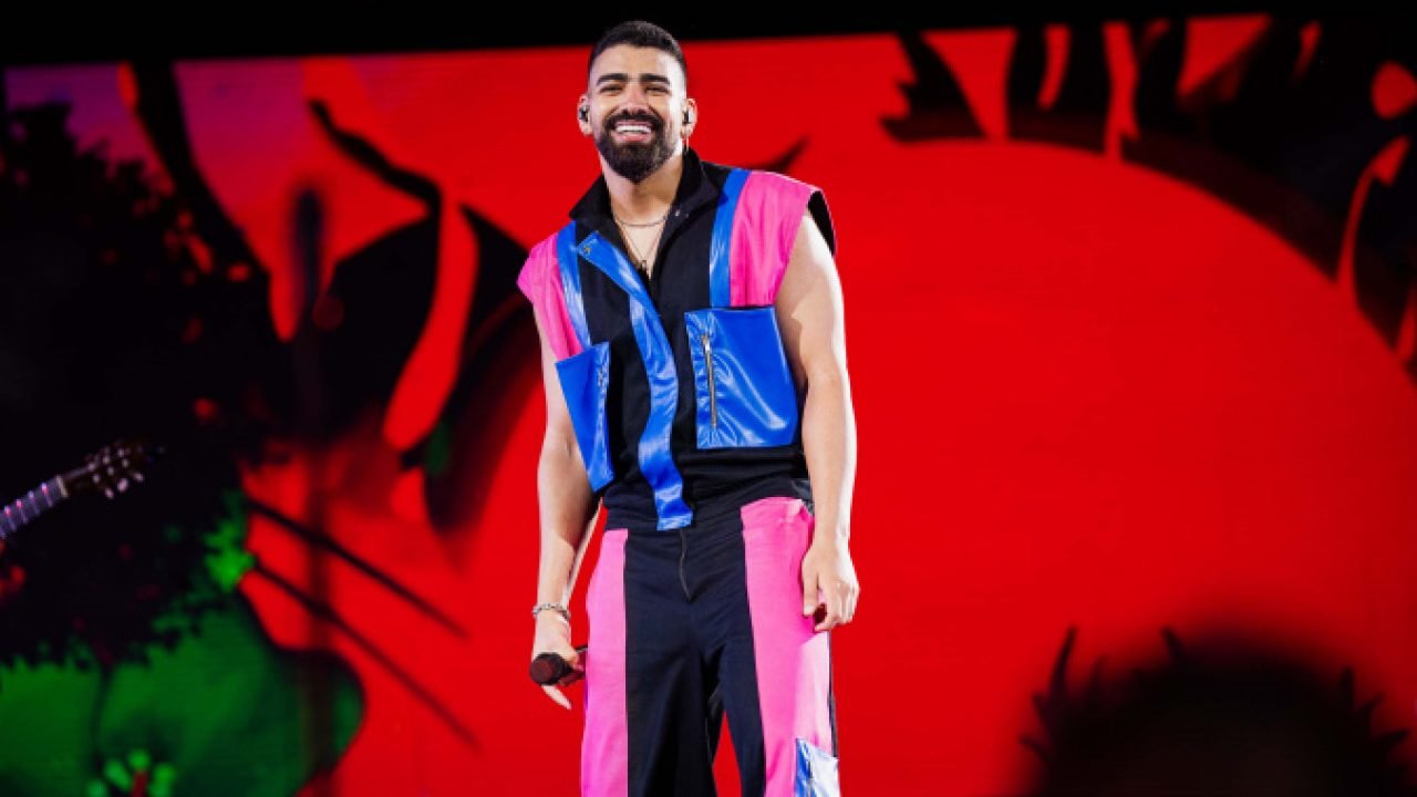 Dilsinho se apresenta no Verão Maior Paraná — Foto: Governo do Paraná