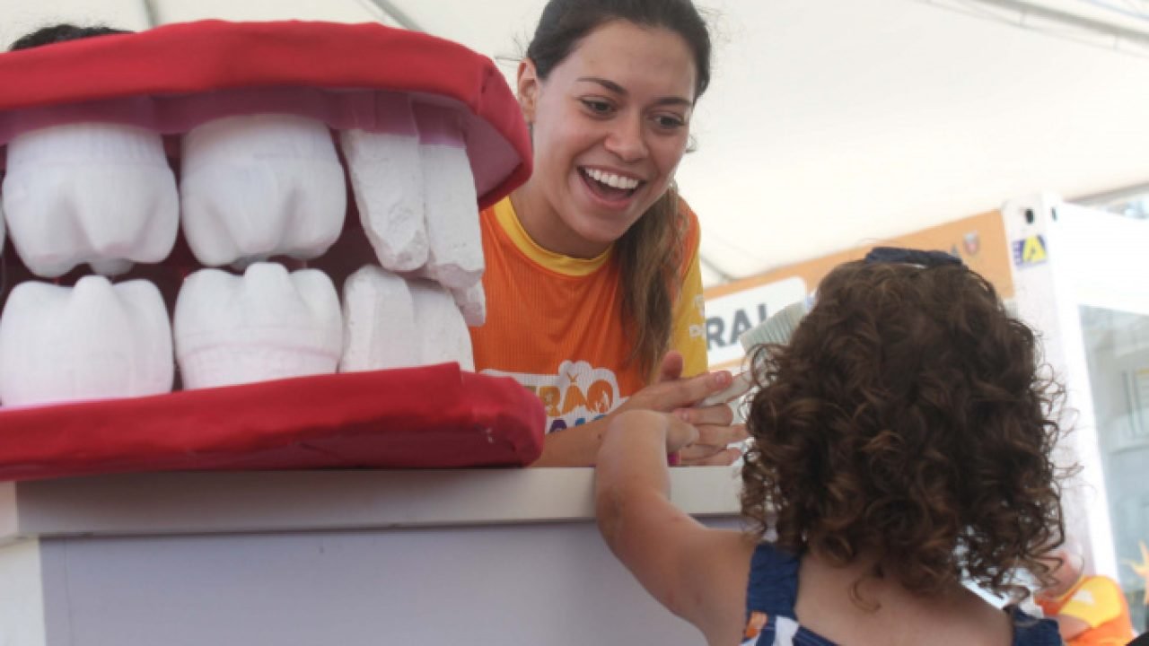 Universidades participam do Verão Maior Paraná com ações educativas no Litoral —