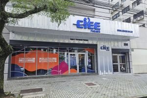 Foto: As inscrições para os cursos presenciais em Curitiba estão abertas. (Foto: