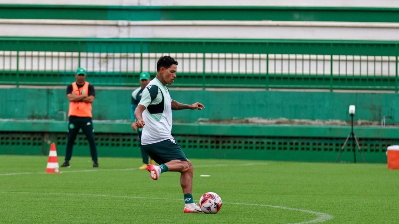Giovanni Augusto durante treino da Chapecoense — Foto: Luiz Ferrazzo / ACFGiovan