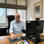 de-office-boy-a-diretor-homem-de-96-anos-ainda-bat006612170202607141438.webp.webp