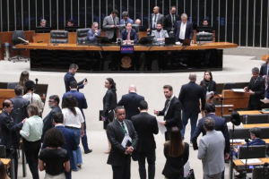 Imagem representativa de uma Assembleia Legislativa — Foto: Carregando