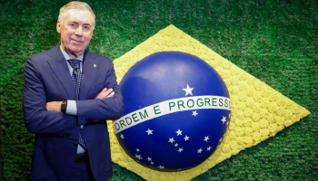 Os brasileiros receberam 'Carletto' de braços abertos há um ano — Foto: Os brasi