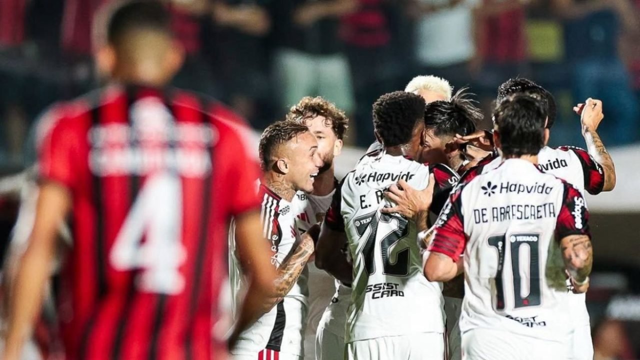 Jogadores comemoram gol no triunfo sobre o Vitória — Foto: Reprodução/Instagram