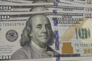 Foto: Cotação do dólar encerrou a quarta-feira (18) a R$ 5,2406, após sessão red