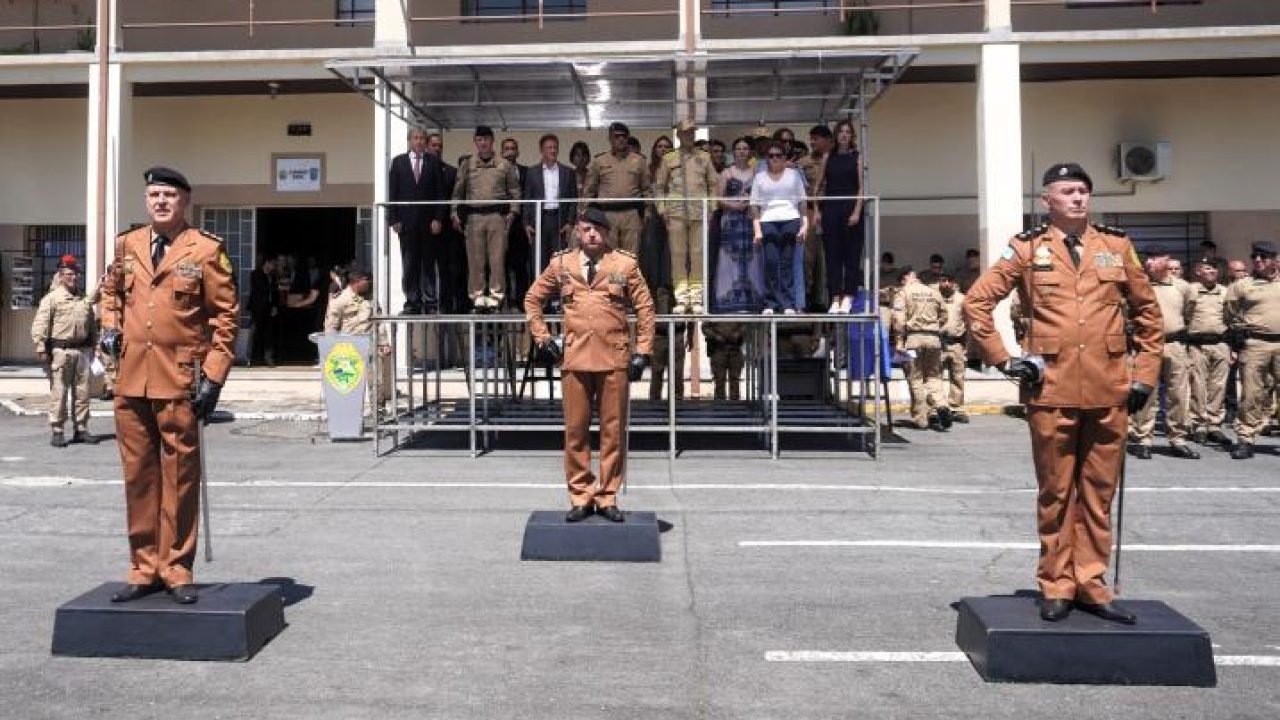 Cerimônia de passagem de comando do CPE no Quartel do Comando-Geral da PMPR. — F
