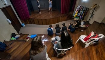 Centro Juvenil de Artes Plásticas — Foto: Governo do Paraná