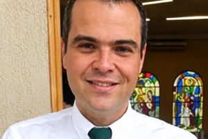 duas-pessoas-3006745890202609300951.png
