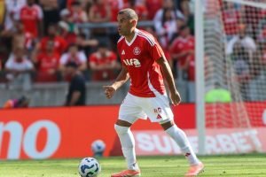 Foto: Ricardo Duarte / InternacionalMercado cabeceou para abrir o placar para o