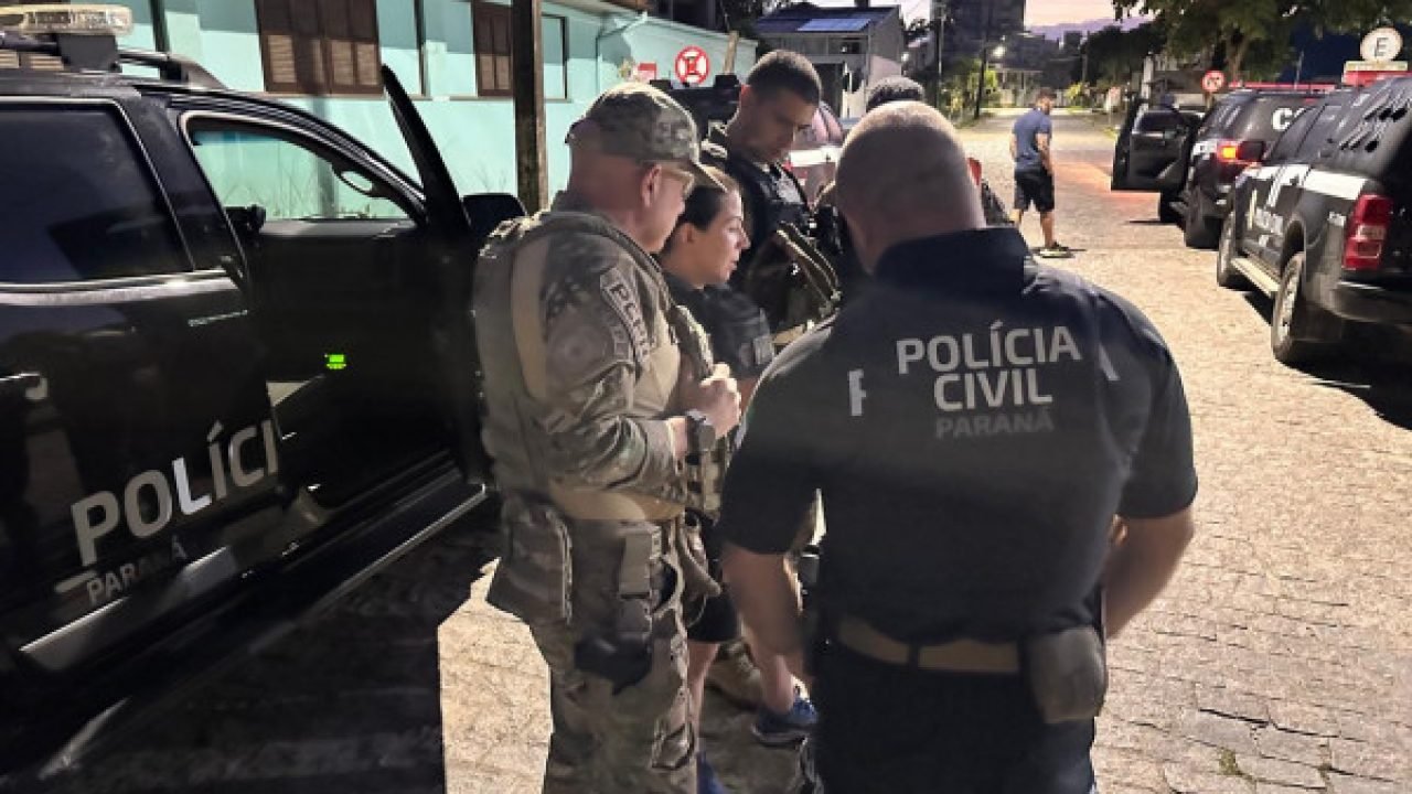 Apreensão de arma e munições em Guaratuba — Foto: Governo do Paraná