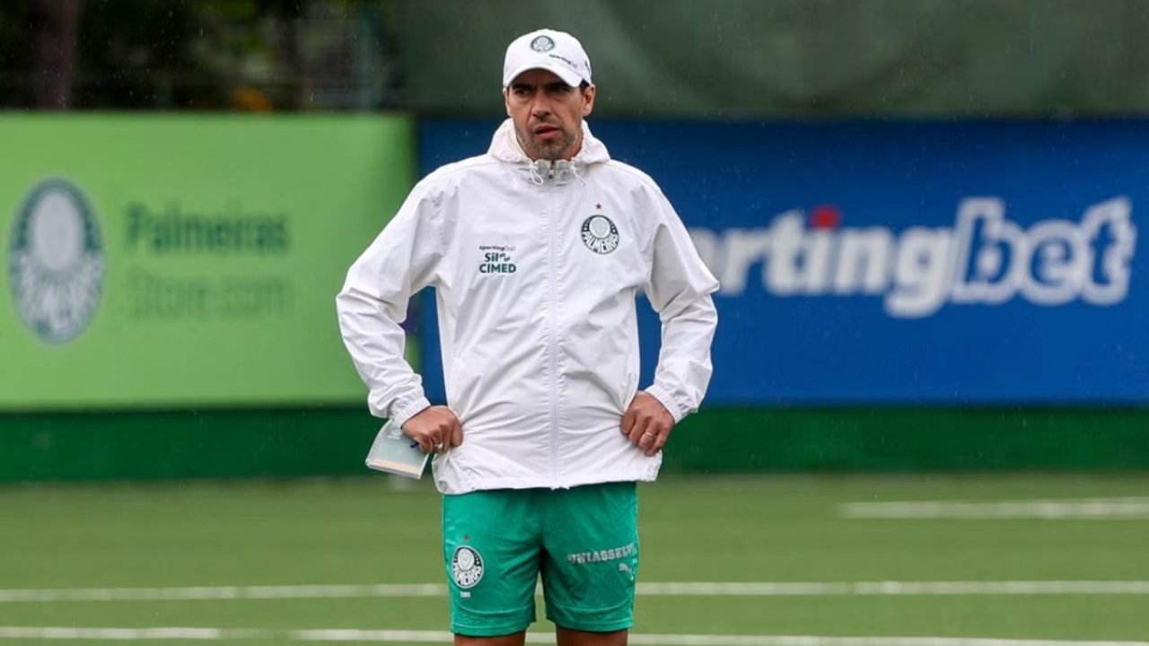 Abel Ferreira durante coletiva pós-jogo — Foto: FÁBIO MENOTTI/PALMEIRASPaulistão