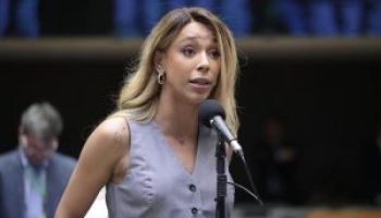 erika-hilton-300x185-2