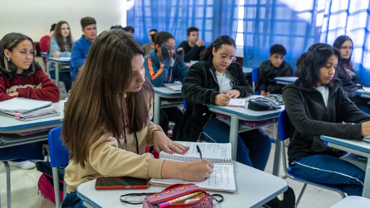 escolas-do-parana-1006757150202610051916.jpg